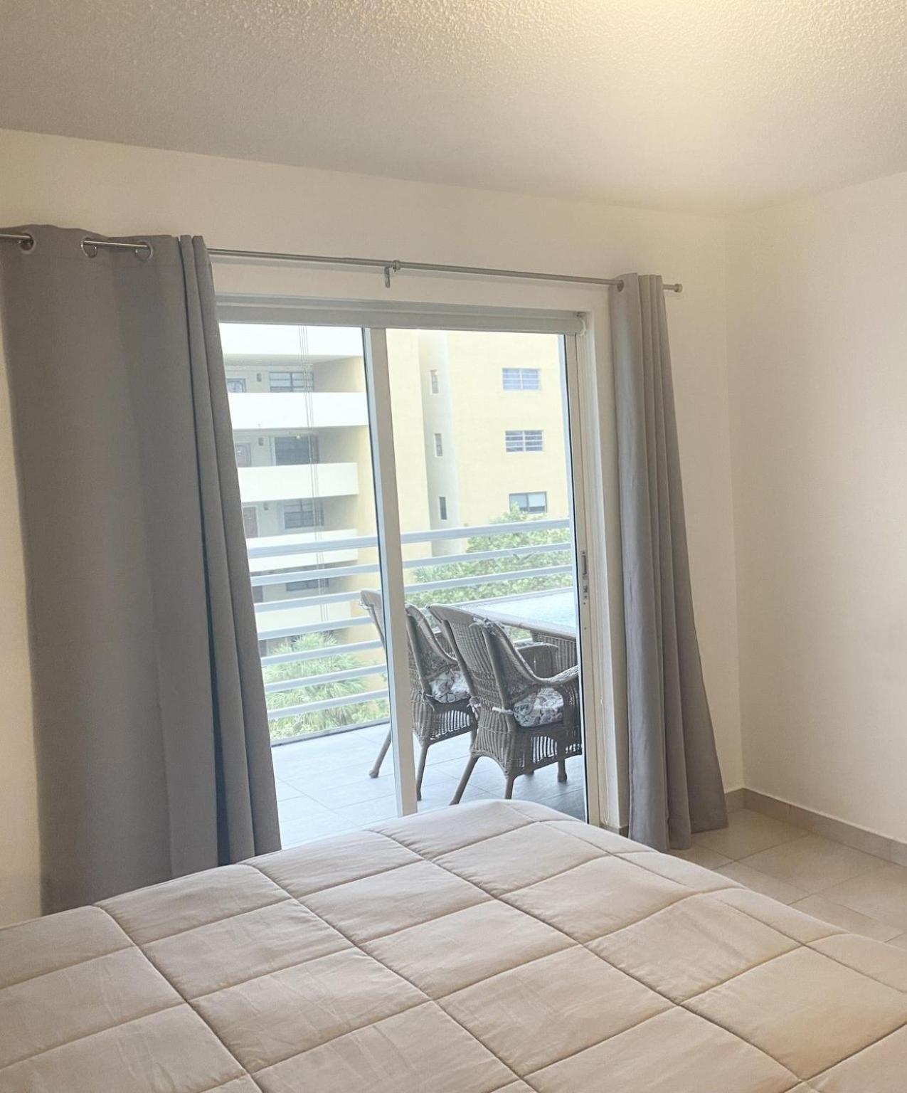 Villa Le Frontenac Sunny Isles Beach Exterior foto
