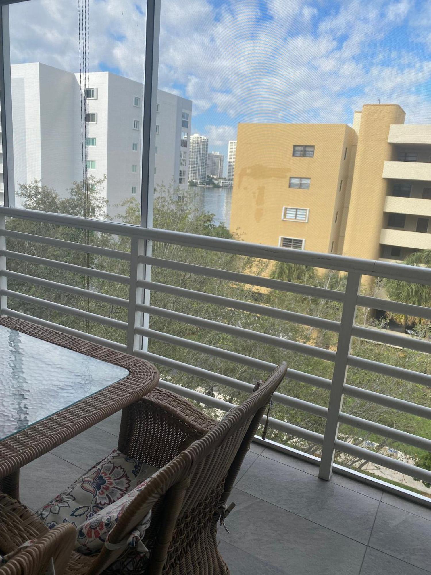 Villa Le Frontenac Sunny Isles Beach Exterior foto